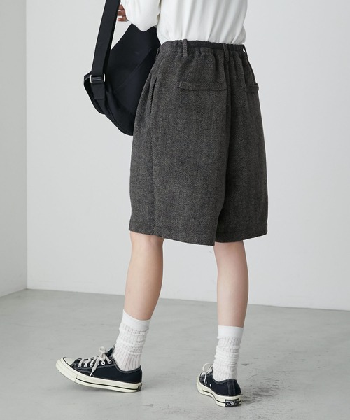 forksy.（フォルクシー）の「【forksy.】ヘリンボーンボリュームショートパンツ（その他パンツ・レディース・ダークブラウン/ブラック・L/M）」の8枚目の写真