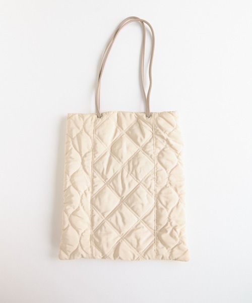 DISCOAT(ディスコート)の「キルティングトートバッグ(トートバッグ・レディース・アイボリー/ブラック/カーキ・FREE)」の1枚目の写真