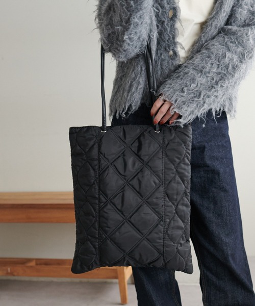 DISCOAT(ディスコート)の「キルティングトートバッグ(トートバッグ・レディース・アイボリー/ブラック/カーキ・FREE)」の2枚目の写真