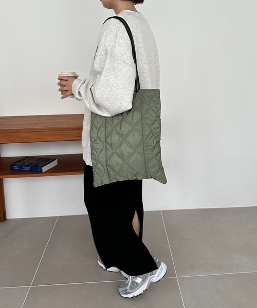 DISCOAT(ディスコート)の「キルティングトートバッグ(トートバッグ・レディース・アイボリー/ブラック/カーキ・FREE)」の9枚目の写真