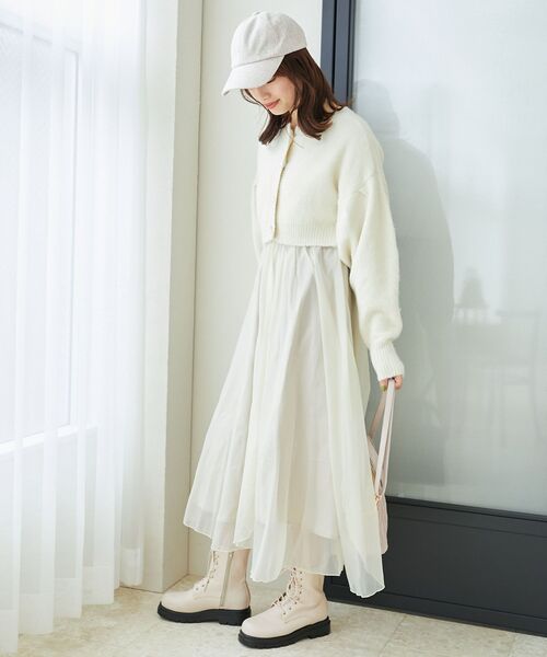 MAJESTIC LEGON(マジェスティックレゴン)の「オーガンジーヘムスカート(スカート・レディース・ブラック/アイボリー/ピンクベージュ・MEDIUM)」の5枚目の写真