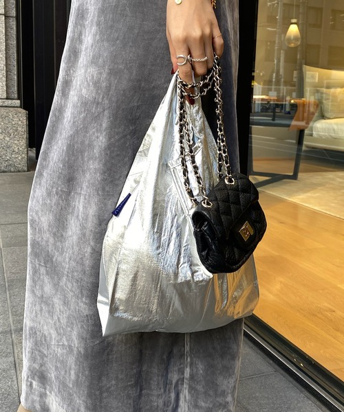 DouDou(ドゥドゥ)の「【BAGGU/バグゥ】23HO BABY BAGGU メタリック(エコバッグ/サブバッグ・レディース・ライム/シルバー/ゴールド・FREE)」の3枚目の写真