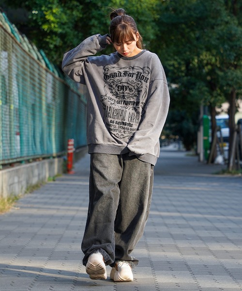1111clothing（ワンフォークロージング）の「【unisex】ボトルラベルロゴ刺繍 ピグメントトレーナー / Bottle label logo embroidery pigment sweatshirt（スウェット・メンズ・ブラック系/グレー系・44）」の16枚目の写真