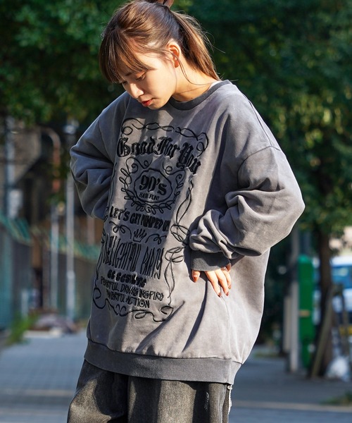 1111clothing（ワンフォークロージング）の「【unisex】ボトルラベルロゴ刺繍 ピグメントトレーナー / Bottle label logo embroidery pigment sweatshirt（スウェット・メンズ・ブラック系/グレー系・44）」の19枚目の写真