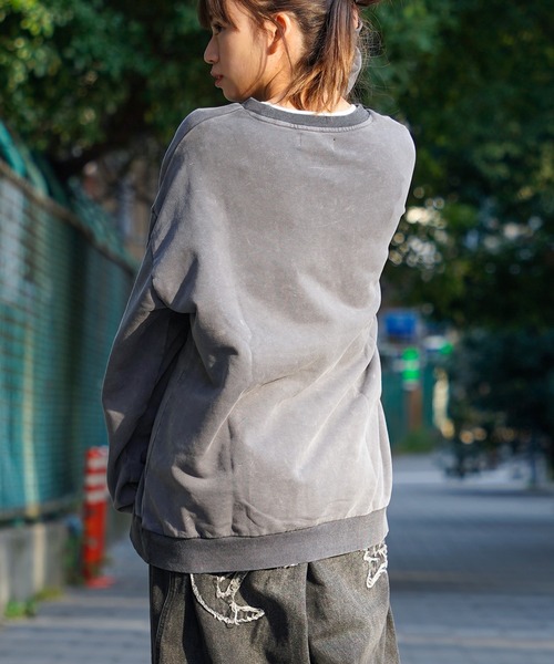1111clothing（ワンフォークロージング）の「【unisex】ボトルラベルロゴ刺繍 ピグメントトレーナー / Bottle label logo embroidery pigment sweatshirt（スウェット・メンズ・ブラック系/グレー系・44）」の20枚目の写真