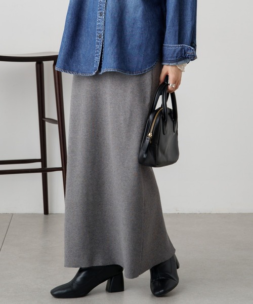 PUAL CE CIN（ピュアルセシン）の「リブニットナロースカート（スカート・レディース・グレー/ブラウン/ブラック・FREE）」の3枚目の写真