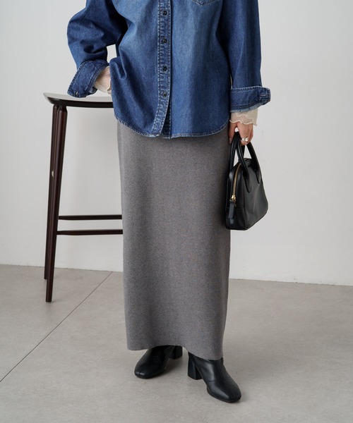 PUAL CE CIN（ピュアルセシン）の「リブニットナロースカート（スカート・レディース・グレー/ブラウン/ブラック・FREE）」の4枚目の写真