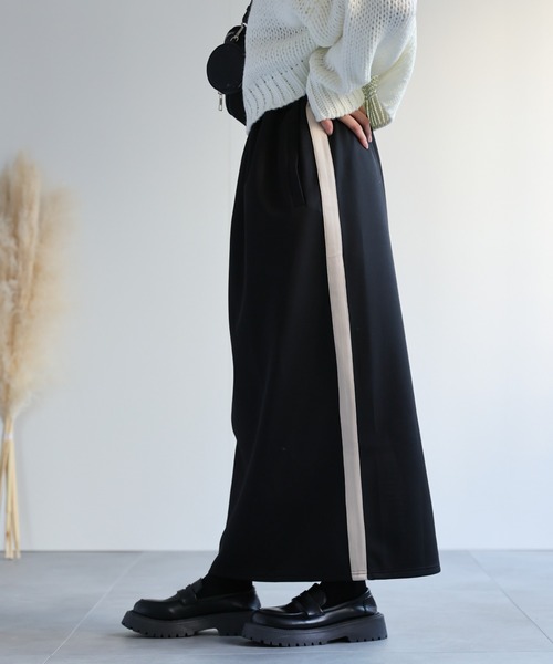 sakishimatokyo(サキシマトーキョー)の「【セットアップ対応】サイドラインジャージスカート(スカート・レディース・ネイビー/ベージュ/ブラック・FREE)」の22枚目の写真