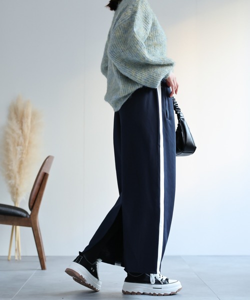 sakishimatokyo(サキシマトーキョー)の「【セットアップ対応】サイドラインジャージスカート(スカート・レディース・ネイビー/ベージュ/ブラック・FREE)」の13枚目の写真