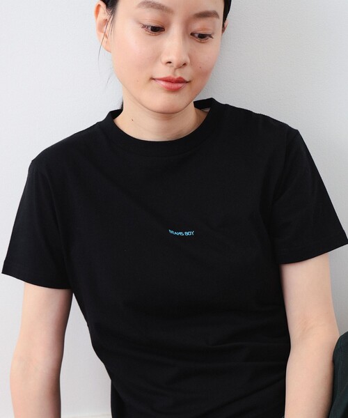 BEAMS BOY（ビームスボーイ）の「BEAMS BOY / ボーイ エンブロイダリー クルー ショートスリーブ（Tシャツ/カットソー・レディース・ナチュラル/ロイヤルブルー/ピンク/グリーン/オフホワイト/ブラック・1/2）」の12枚目の写真
