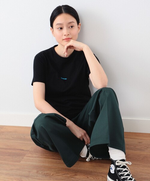 BEAMS BOY（ビームスボーイ）の「BEAMS BOY / ボーイ エンブロイダリー クルー ショートスリーブ（Tシャツ/カットソー・レディース・ナチュラル/ロイヤルブルー/ピンク/グリーン/オフホワイト/ブラック・1/2）」の9枚目の写真