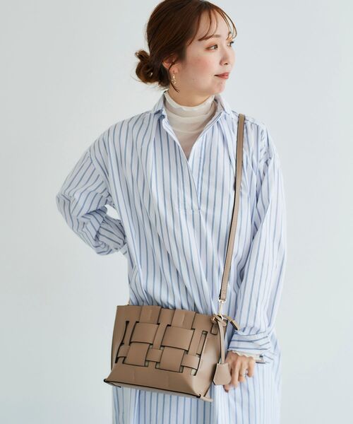 le.coeur blanc（ルクールブラン）の「メッシュ編みショルダーバッグ（ショルダーバッグ・レディース・ベージュ/ブラック・FREE）」の4枚目の写真