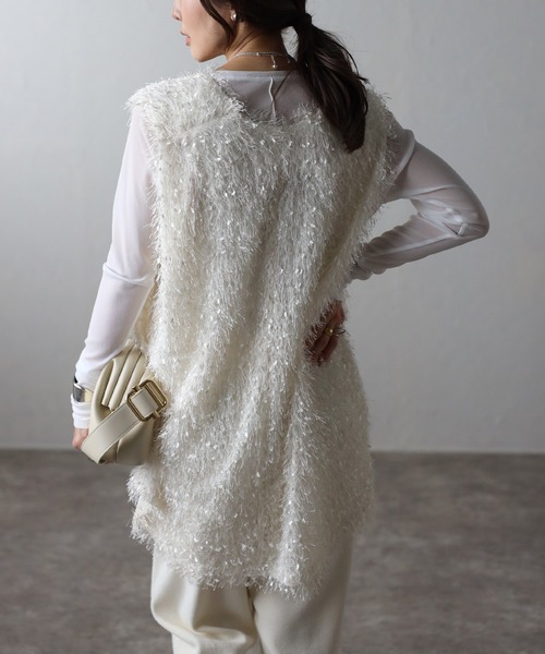 Bonjour Sagan(ボンジュールサガン)の「ディープVネックブラシフリンジベスト(ベスト・レディース・ライトグレー/ベージュ/アイボリー・FREE)」の10枚目の写真