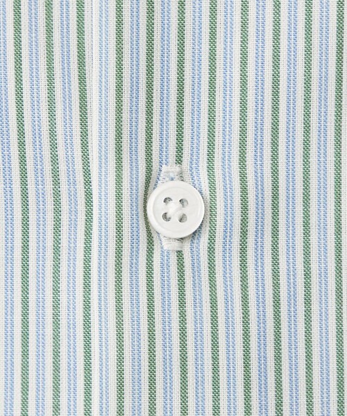 green label relaxing(グリーンレーベルリラクシング)の「TWウォッシャブルトロ ストライプ バンドカラー シャツ -ストレッチ・防シワ-(シャツ/ブラウス・メンズ・ロイヤルブルー/ケリー/ライトグレー・L/M/S/XL)」の6枚目の写真