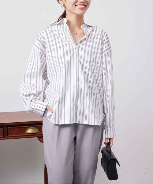 Chez toi(シェトワ)の「BACKギャザーデザインシャツ(シャツ/ブラウス・レディース・アイボリー/オフホワイト/バイオレット/ネイビー・FREE)」の5枚目の写真