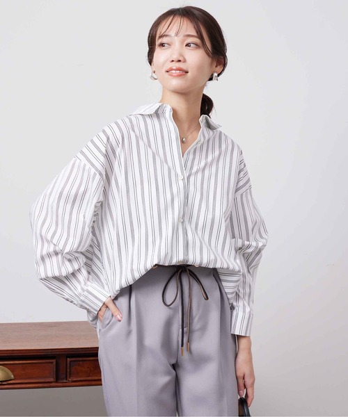 Chez toi(シェトワ)の「BACKギャザーデザインシャツ(シャツ/ブラウス・レディース・アイボリー/オフホワイト/バイオレット/ネイビー・FREE)」の6枚目の写真