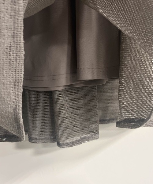 MAYSON GREY（メイソングレイ）の「メッシュギャザーフレアスカート（スカート・レディース・オフホワイト/ブラック/グレー・M）」の4枚目の写真