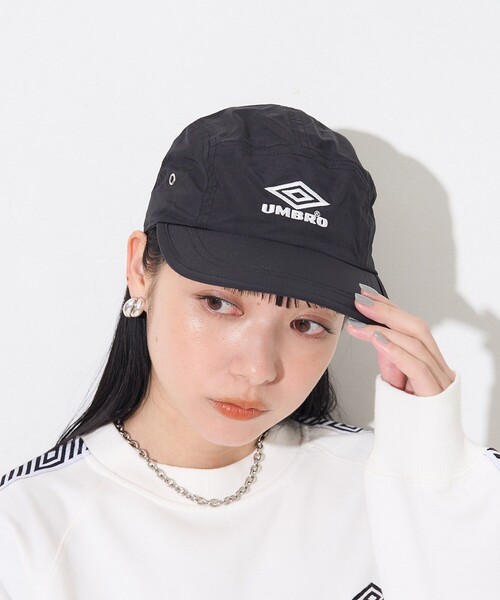 FREAK'S STORE（フリークスストア）の「UMBRO × FREAK'S STORE/アンブロ 別注 ジェットキャップ（キャップ・レディース・グレー/ブラック・ONE SIZE）」の2枚目の写真