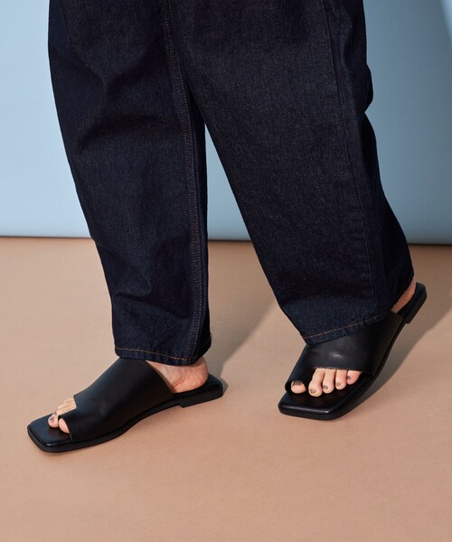 CITEN（シテン）の「＜CITEN＞サムループ カバード フラット サンダル（サンダル・レディース・ホワイト/ブラック・S/M/L）」の6枚目の写真