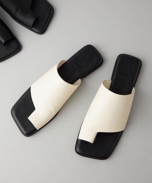 CITEN（シテン）の「＜CITEN＞サムループ カバード フラット サンダル（サンダル・レディース・ホワイト/ブラック・S/M/L）」の7枚目の写真