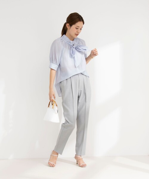 NOLLEY’S Sophi(ノーリーズソフィ)の「シアーカールマイヤーボウタイブラウス(シャツ/ブラウス・レディース・イエロー/サックスブルー/ブラック/オフホワイト/サーモンピンク・38/36)」の7枚目の写真