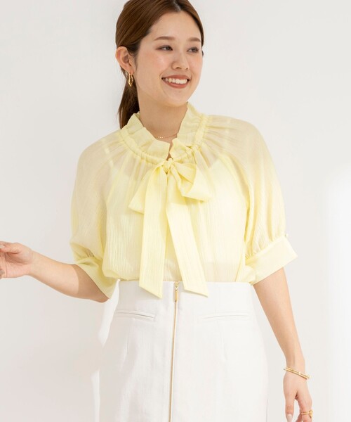 NOLLEY’S Sophi(ノーリーズソフィ)の「シアーカールマイヤーボウタイブラウス(シャツ/ブラウス・レディース・イエロー/サックスブルー/ブラック/オフホワイト/サーモンピンク・38/36)」の13枚目の写真