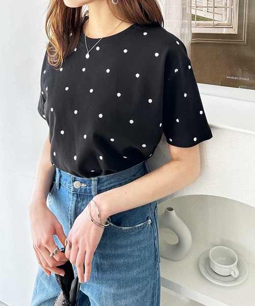 GeeRA(ジーラ)の「綿100%ドット刺繍シルケットTシャツ(Tシャツ/カットソー・レディース・オフホワイト/ブラック・MEDIUM/LARGE)」の8枚目の写真