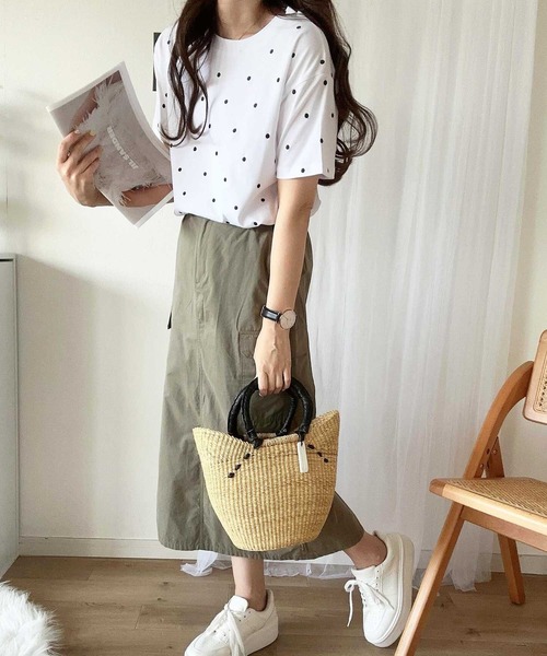 GeeRA(ジーラ)の「綿100%ドット刺繍シルケットTシャツ(Tシャツ/カットソー・レディース・オフホワイト/ブラック・MEDIUM/LARGE)」の19枚目の写真