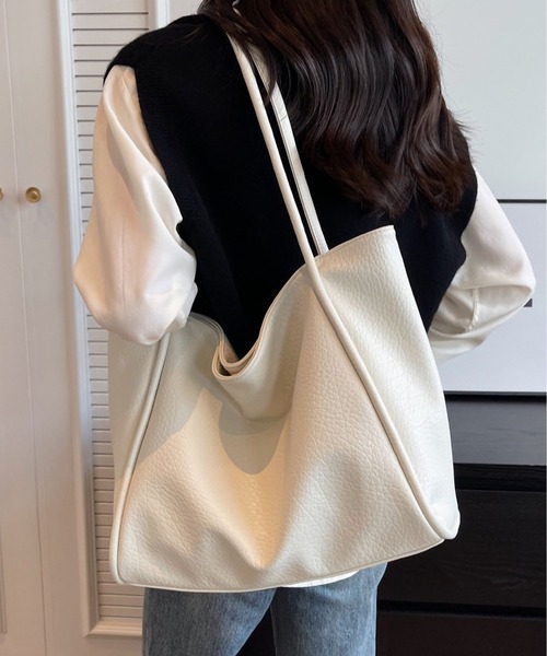 LA VORAGINE（ラ ヴォラジネ）の「A４大容量脇トートバッグ（トートバッグ・レディース・ベージュ/ブラック/アイボリー/ライトピンク・FREE）」の3枚目の写真