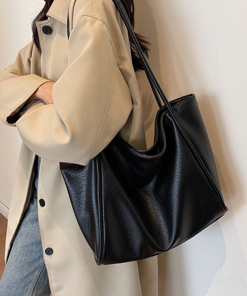 LA VORAGINE（ラ ヴォラジネ）の「A４大容量脇トートバッグ（トートバッグ・レディース・ベージュ/ブラック/アイボリー/ライトピンク・FREE）」の4枚目の写真