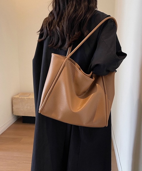 LA VORAGINE（ラ ヴォラジネ）の「A４大容量脇トートバッグ（トートバッグ・レディース・ベージュ/ブラック/アイボリー/ライトピンク・FREE）」の18枚目の写真