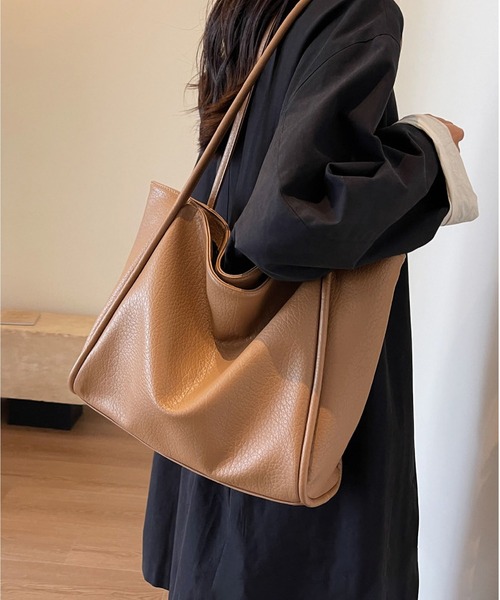 LA VORAGINE（ラ ヴォラジネ）の「A４大容量脇トートバッグ（トートバッグ・レディース・ベージュ/ブラック/アイボリー/ライトピンク・FREE）」の17枚目の写真