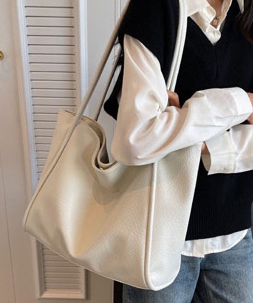 LA VORAGINE（ラ ヴォラジネ）の「A４大容量脇トートバッグ（トートバッグ・レディース・ベージュ/ブラック/アイボリー/ライトピンク・FREE）」の11枚目の写真