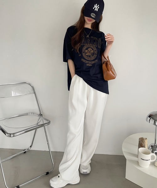 Ada.(エイダ)の「白抜き カレッジロゴ 刺繍 ビッグTシャツ(Tシャツ/カットソー・レディース・ネイビー/ラベンダー/ホワイト・FREE)」の13枚目の写真