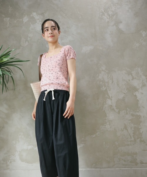 aimoha（アイモハ）の「【Aimoha】花柄半袖トップス (SS)（Tシャツ/カットソー・レディース・ホワイト/ピンク/イエロー/ブルー/ブラック・FREE）」の8枚目の写真