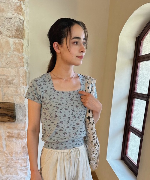 aimoha（アイモハ）の「【Aimoha】花柄半袖トップス (SS)（Tシャツ/カットソー・レディース・ホワイト/ピンク/イエロー/ブルー/ブラック・FREE）」の12枚目の写真