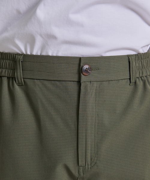 Eddie Bauer(エディーバウアー)の「ガイド カーゴ ショーツ(カーゴパンツ・メンズ・ブラック/ベージュ/サファリグリーン・S/L/M/XXL/XL)」の4枚目の写真