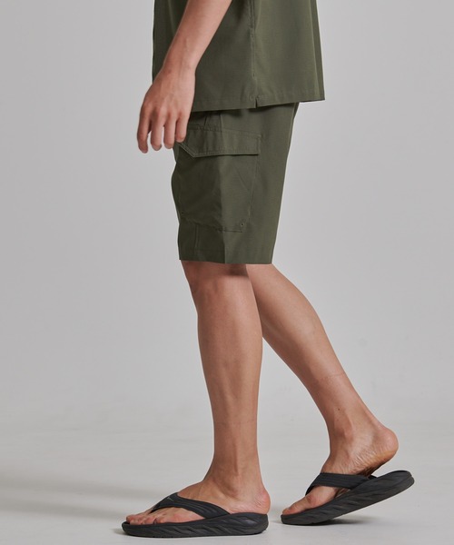 Eddie Bauer(エディーバウアー)の「ガイド カーゴ ショーツ(カーゴパンツ・メンズ・ブラック/ベージュ/サファリグリーン・S/L/M/XXL/XL)」の9枚目の写真