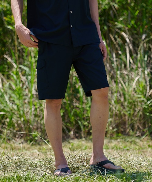 Eddie Bauer(エディーバウアー)の「ガイド カーゴ ショーツ(カーゴパンツ・メンズ・ブラック/ベージュ/サファリグリーン・S/L/M/XXL/XL)」の11枚目の写真