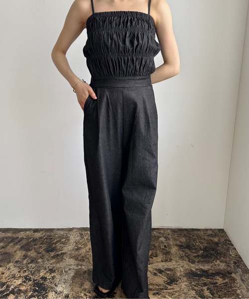Amiur(エミレ)の「shirring denim all in one / シャリーングデニムオールインワン(サロペット/オーバーオール・レディース・インディゴブルー/ブラック・FREE)」の5枚目の写真