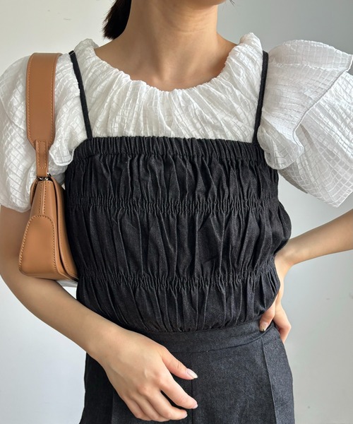 Amiur(エミレ)の「shirring denim all in one / シャリーングデニムオールインワン(サロペット/オーバーオール・レディース・インディゴブルー/ブラック・FREE)」の4枚目の写真