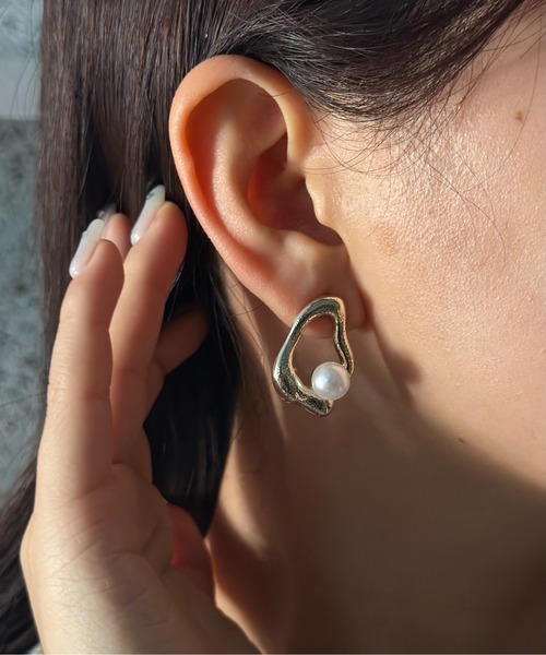Burner(バーナー)の「【CHI SELECT】パールモチーフ ピアス デザイン chi-pierce-00497 U【GBT】(ピアス(両耳用)・レディース・ゴールド/シルバー・FREE)」の2枚目の写真