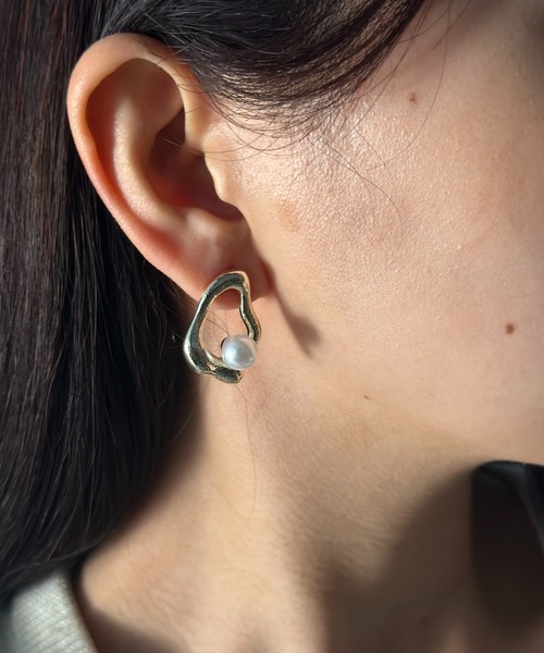 Burner(バーナー)の「【CHI SELECT】パールモチーフ ピアス デザイン chi-pierce-00497 U【GBT】(ピアス(両耳用)・レディース・ゴールド/シルバー・FREE)」の5枚目の写真