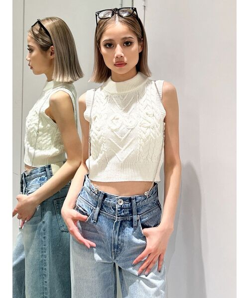 GYDA(ジェイダ)の「NOUSノースリケーブルニットトップス(ニット/セーター・レディース・ブラック/オフホワイト/マスタード・FREE)」の2枚目の写真