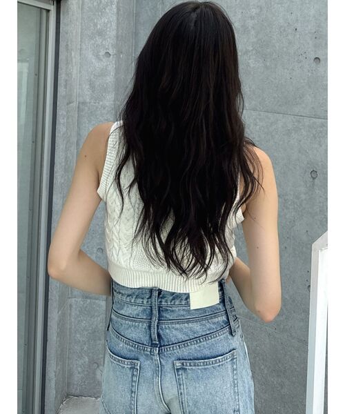 GYDA(ジェイダ)の「NOUSノースリケーブルニットトップス(ニット/セーター・レディース・ブラック/オフホワイト/マスタード・FREE)」の5枚目の写真