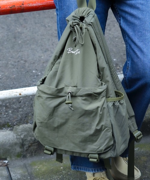 BEN DAVIS（ベンデイビス）の「【BEN DAVIS/ベンデイビス】ナイロンドローストリングリュック BDW-8353（バックパック/リュック・メンズ・ブラック/カーキ/オフホワイト/ベージュ・FREE）」の17枚目の写真