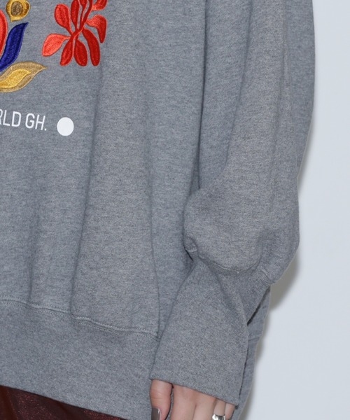 GENE HEAVENS（ジーンヘブンズ）の「(GENE HEAVENS)フラワーエンブロイダリー ラグランスリーブ スウェット（スウェット・レディース・グレー/ホワイト系その他・FREE）」の13枚目の写真