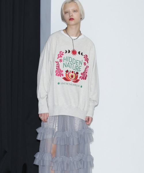 GENE HEAVENS（ジーンヘブンズ）の「(GENE HEAVENS)フラワーエンブロイダリー ラグランスリーブ スウェット（スウェット・レディース・グレー/ホワイト系その他・FREE）」の9枚目の写真