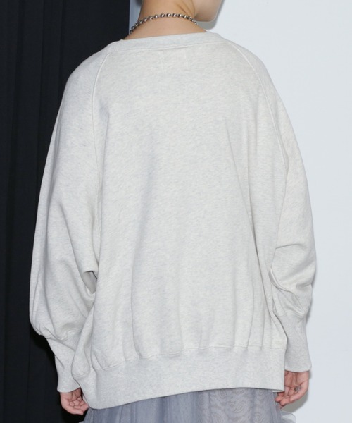 GENE HEAVENS（ジーンヘブンズ）の「(GENE HEAVENS)フラワーエンブロイダリー ラグランスリーブ スウェット（スウェット・レディース・グレー/ホワイト系その他・FREE）」の4枚目の写真