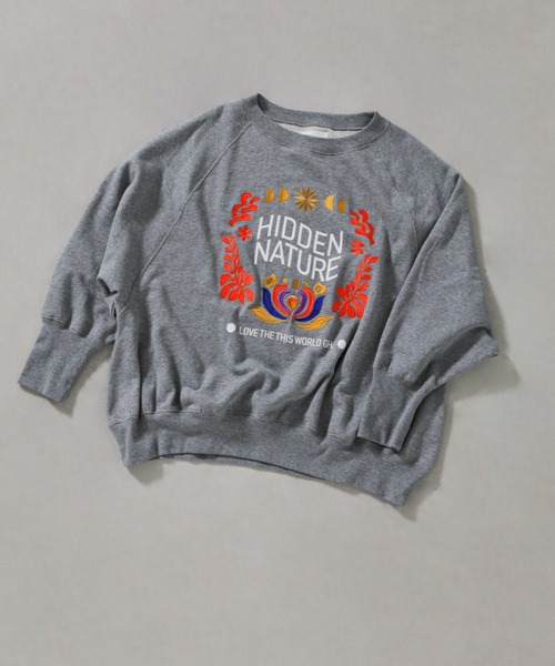 GENE HEAVENS（ジーンヘブンズ）の「(GENE HEAVENS)フラワーエンブロイダリー ラグランスリーブ スウェット（スウェット・レディース・グレー/ホワイト系その他・FREE）」の19枚目の写真